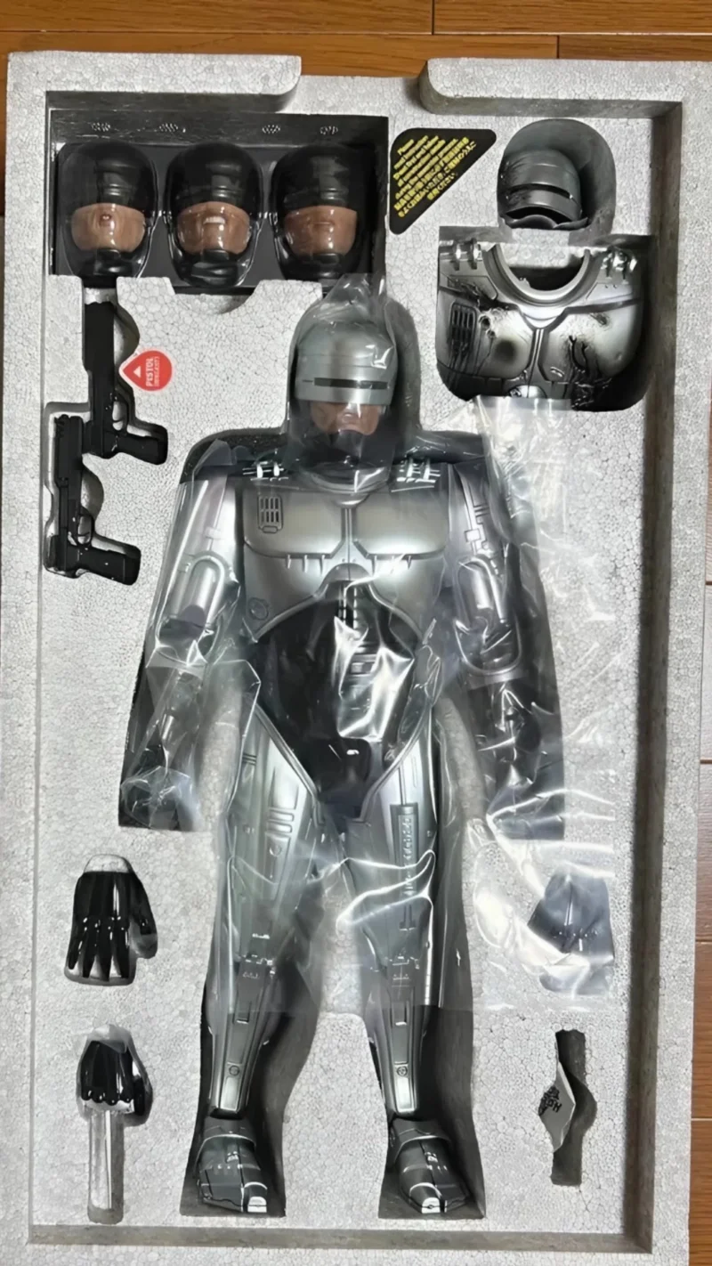 Hot Toys RoboCop MMS202D04 1/6 Die-Cast Collectible Figure