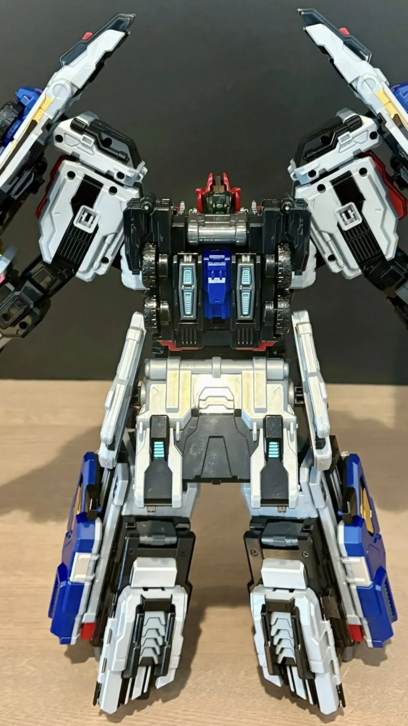 Heavy Iron W 30cm 5 SAMG Metal Cardbot W Heavy Iron W – 30cm Transforming Robot Truck Figure