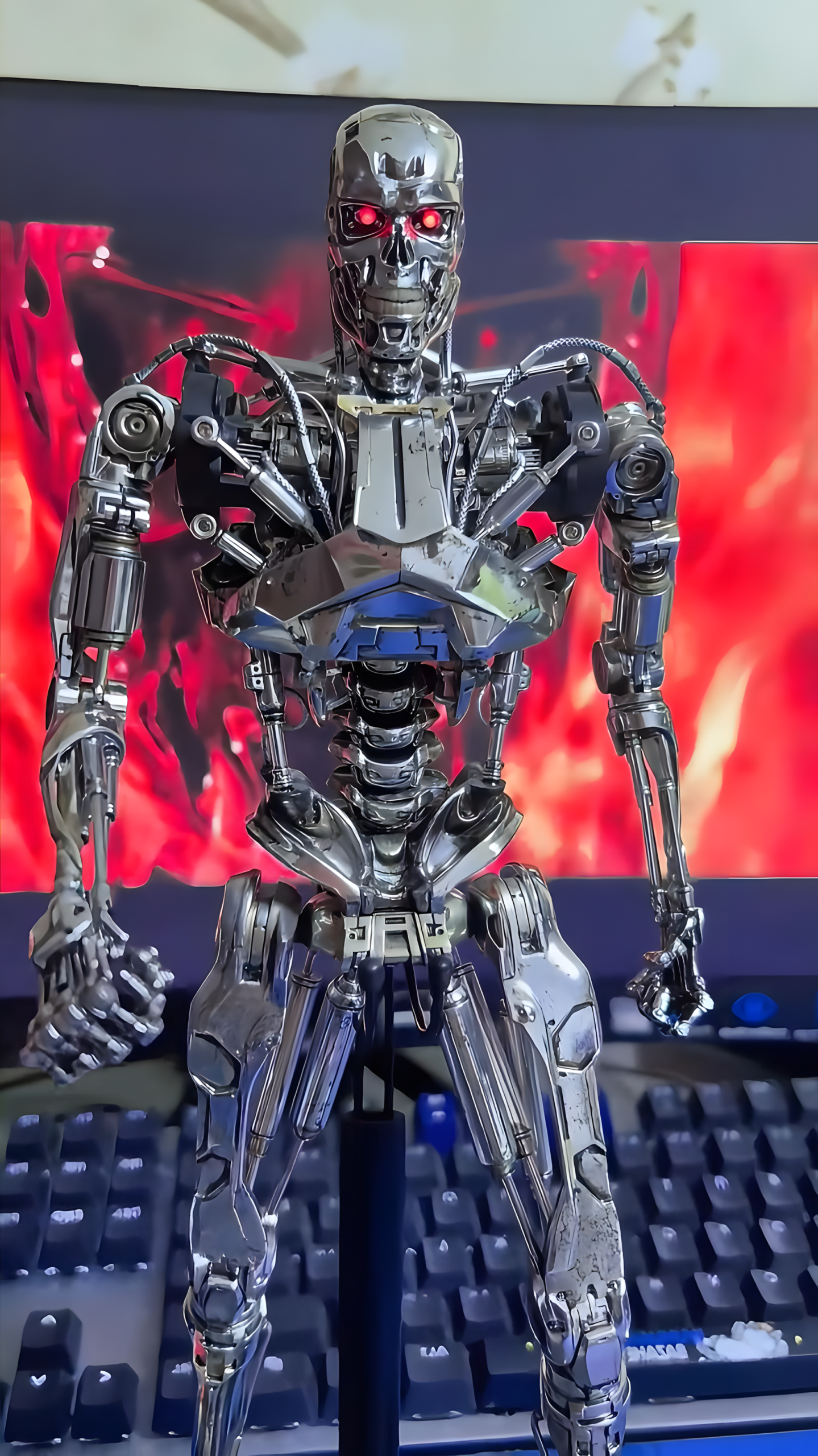 Hot Toys MMS352 T-800 Endoskeleton